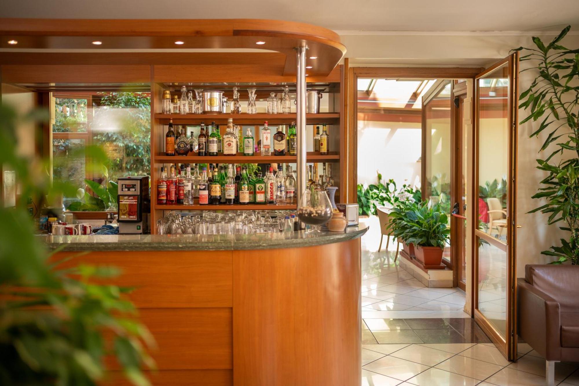 Hotel Careni Villa Italia Finale Ligure Ngoại thất bức ảnh