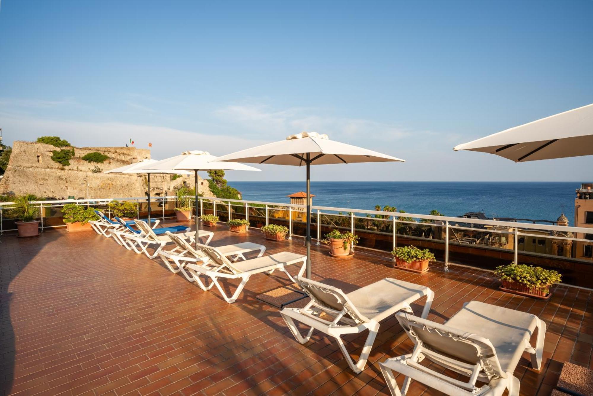 Hotel Careni Villa Italia Finale Ligure Ngoại thất bức ảnh